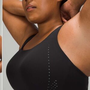 Lululemon sports bra *high support